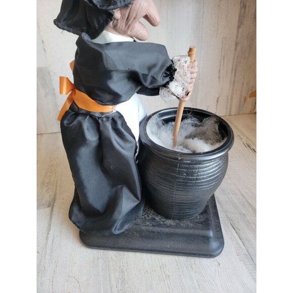 Gemmy vintage witch stirring cauldron Halloween animated prop - Picture 5 of 7